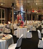 cena de san valentín en barco