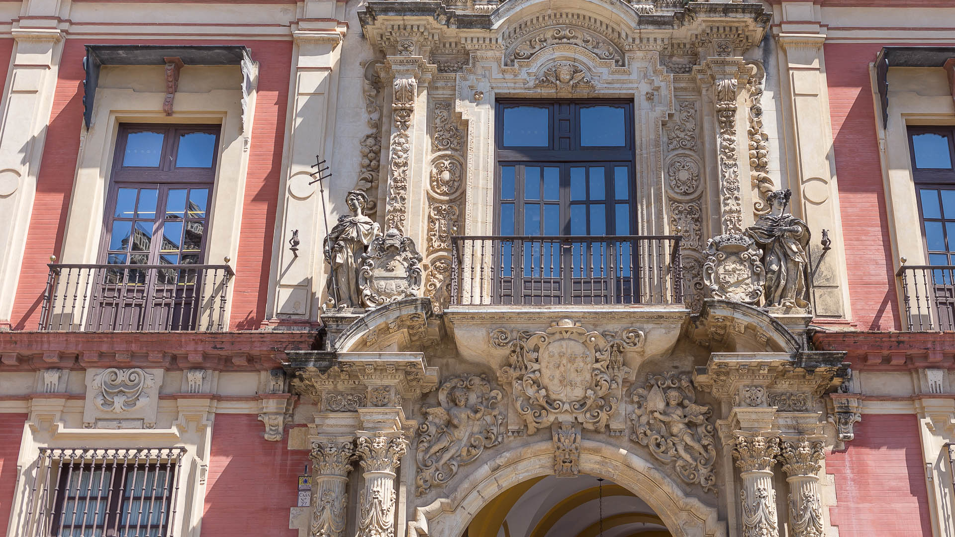 Descubre el Palacio Arzobispal de Sevilla - Cruceros en Sevilla