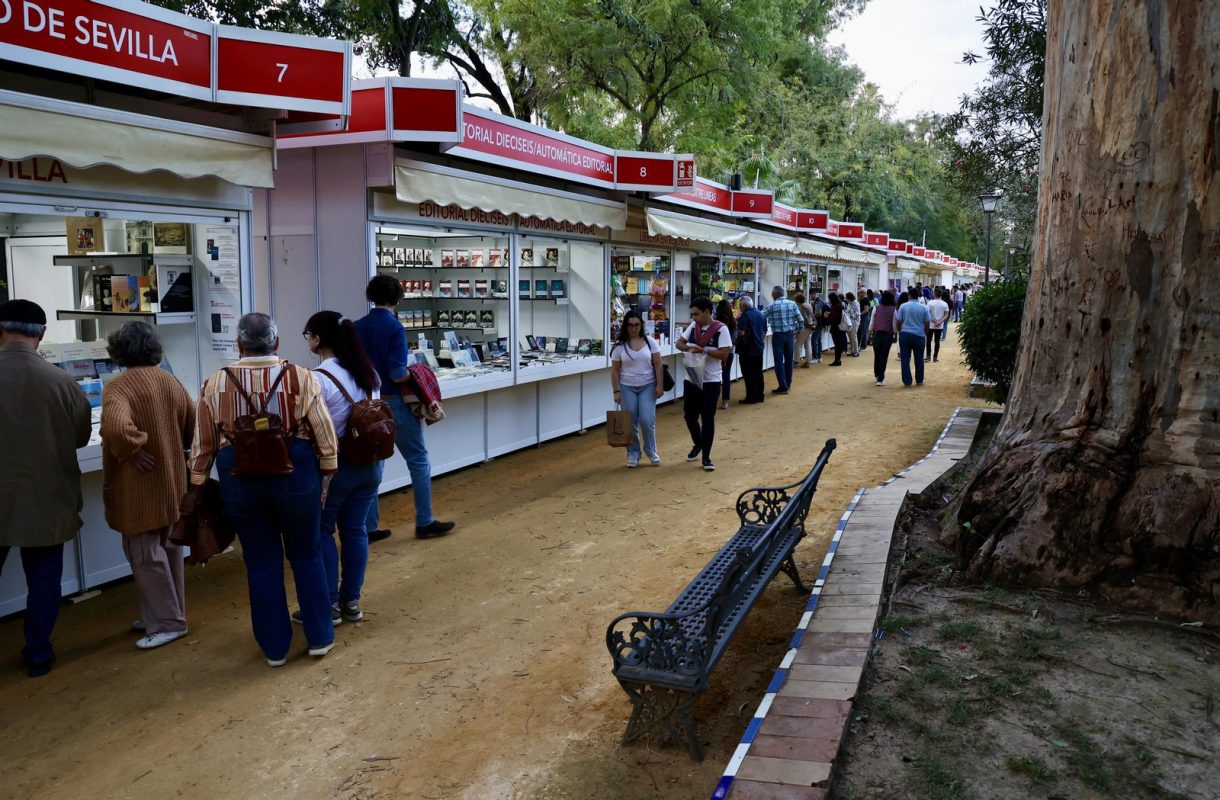 feria del libro de Sevilla en otoño